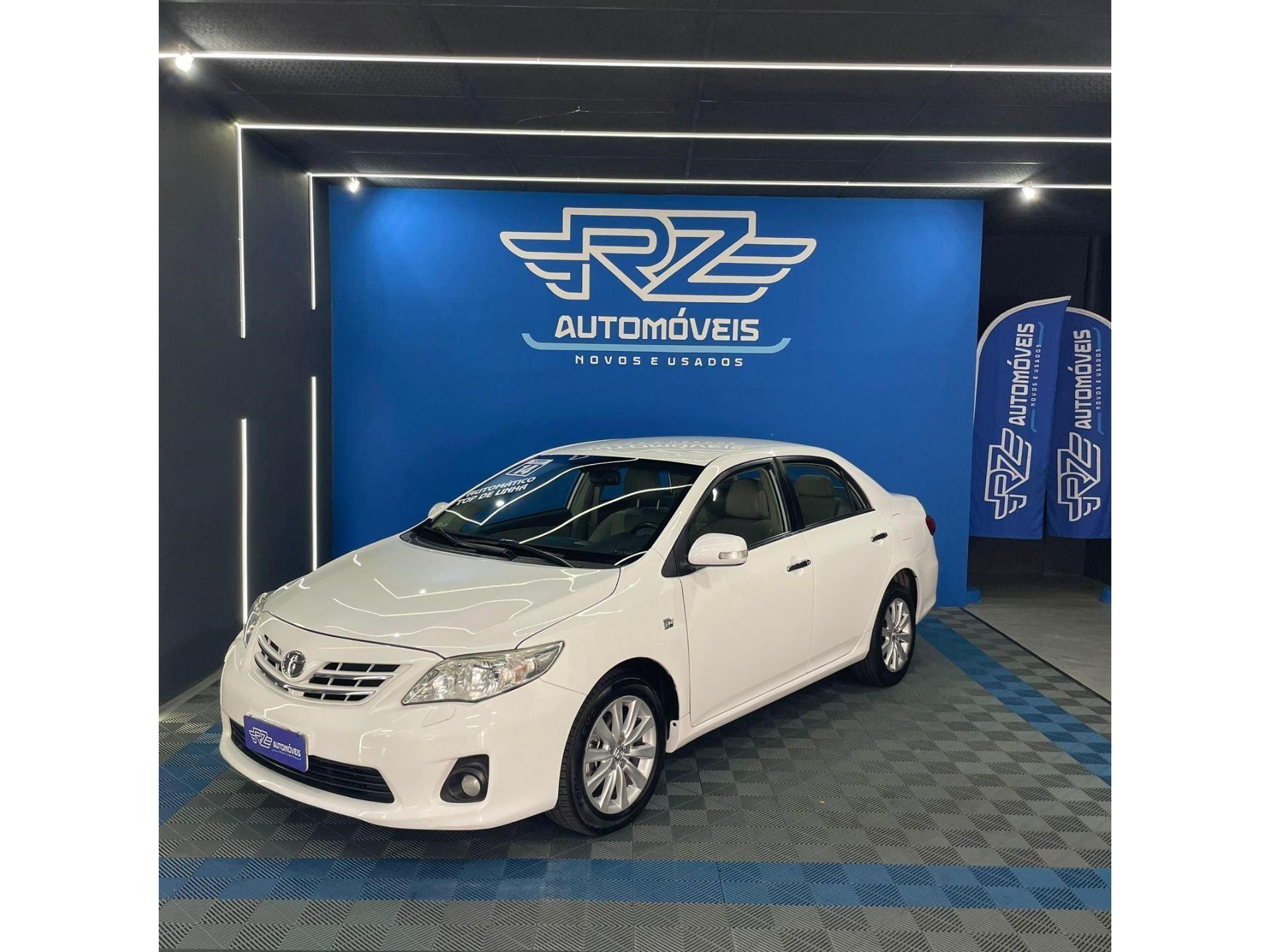 //www.autoline.com.br/carro/toyota/corolla-20-altis-16v-flex-4p-automatico/2014/criciuma-sc/24882650