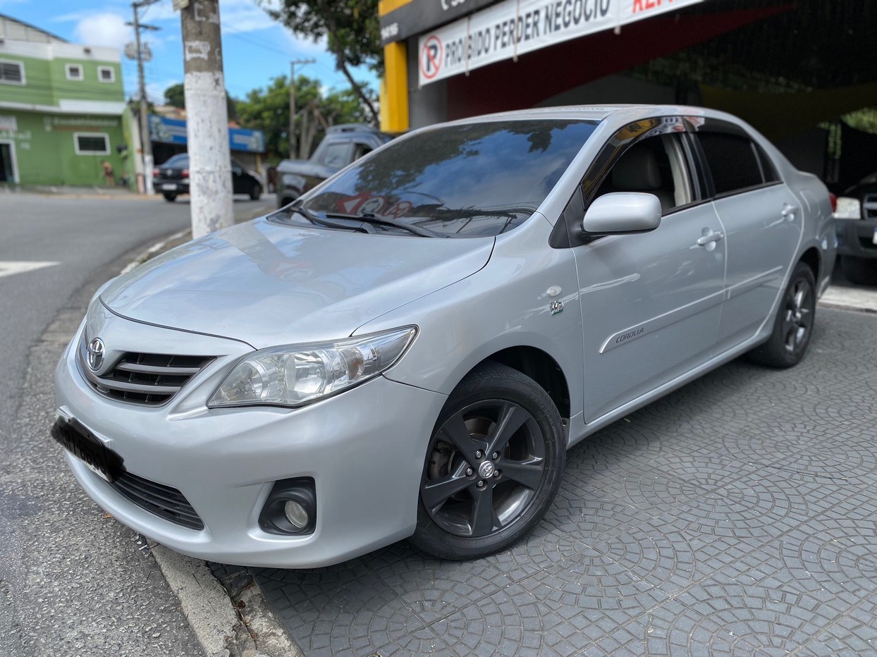 //www.autoline.com.br/carro/toyota/corolla-20-xei-16v-flex-4p-automatico/2013/osasco-sp/24882717