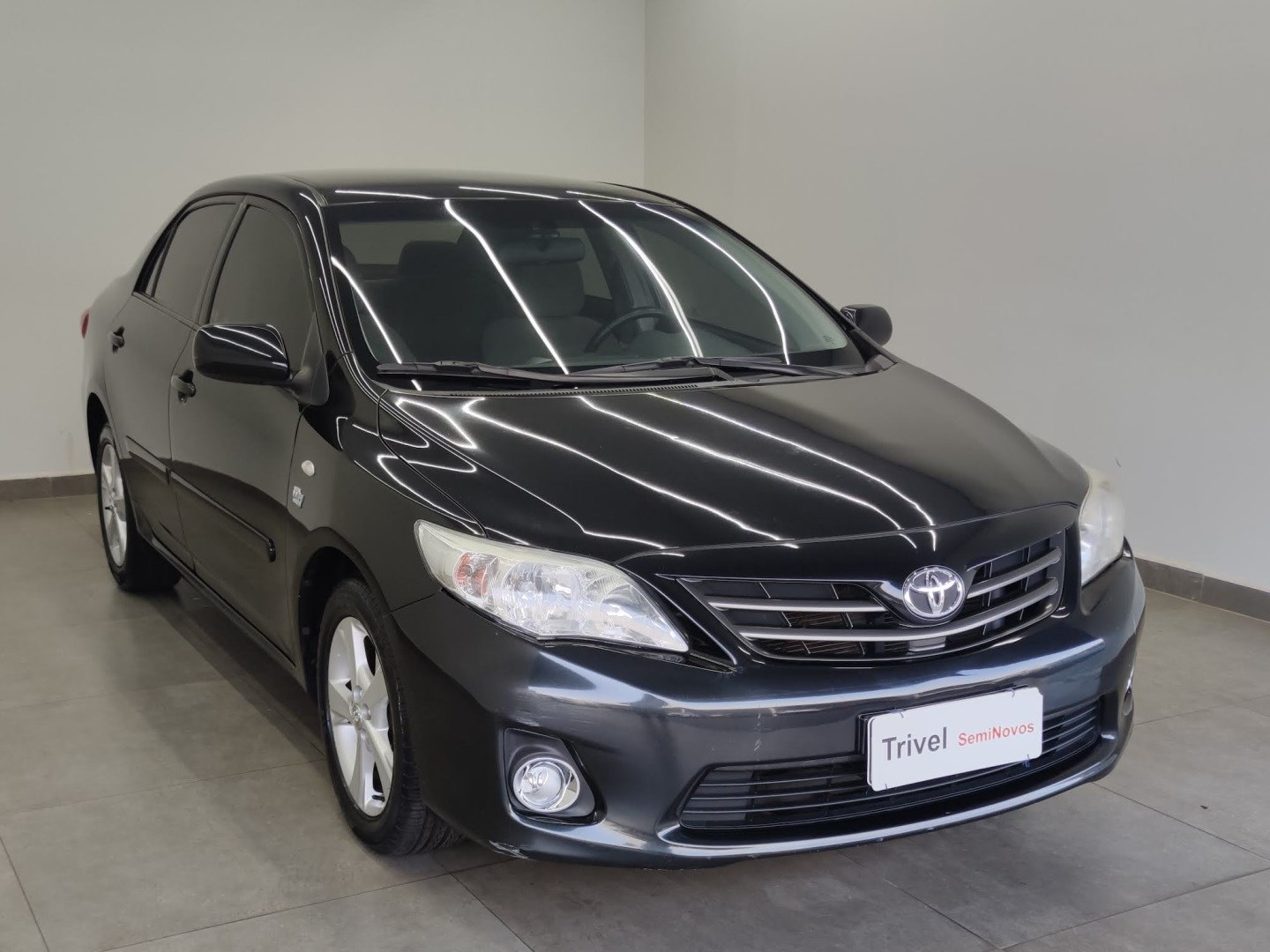 //www.autoline.com.br/carro/toyota/corolla-18-gli-16v-flex-4p-manual/2014/uberlandia-mg/24909442
