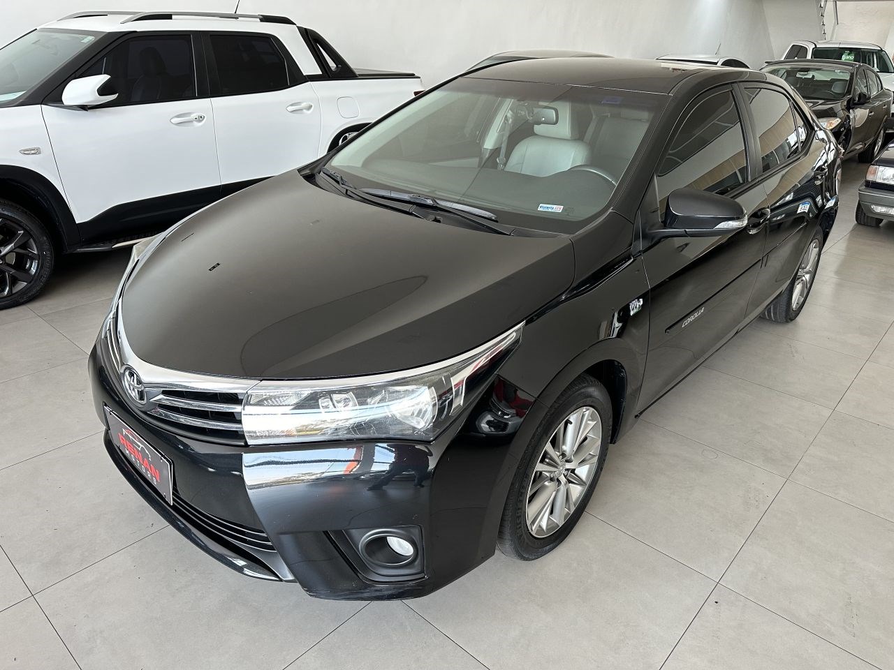 //www.autoline.com.br/carro/toyota/corolla-20-xei-16v-flex-4p-automatico/2015/santa-barbara-doeste-sp/24914222