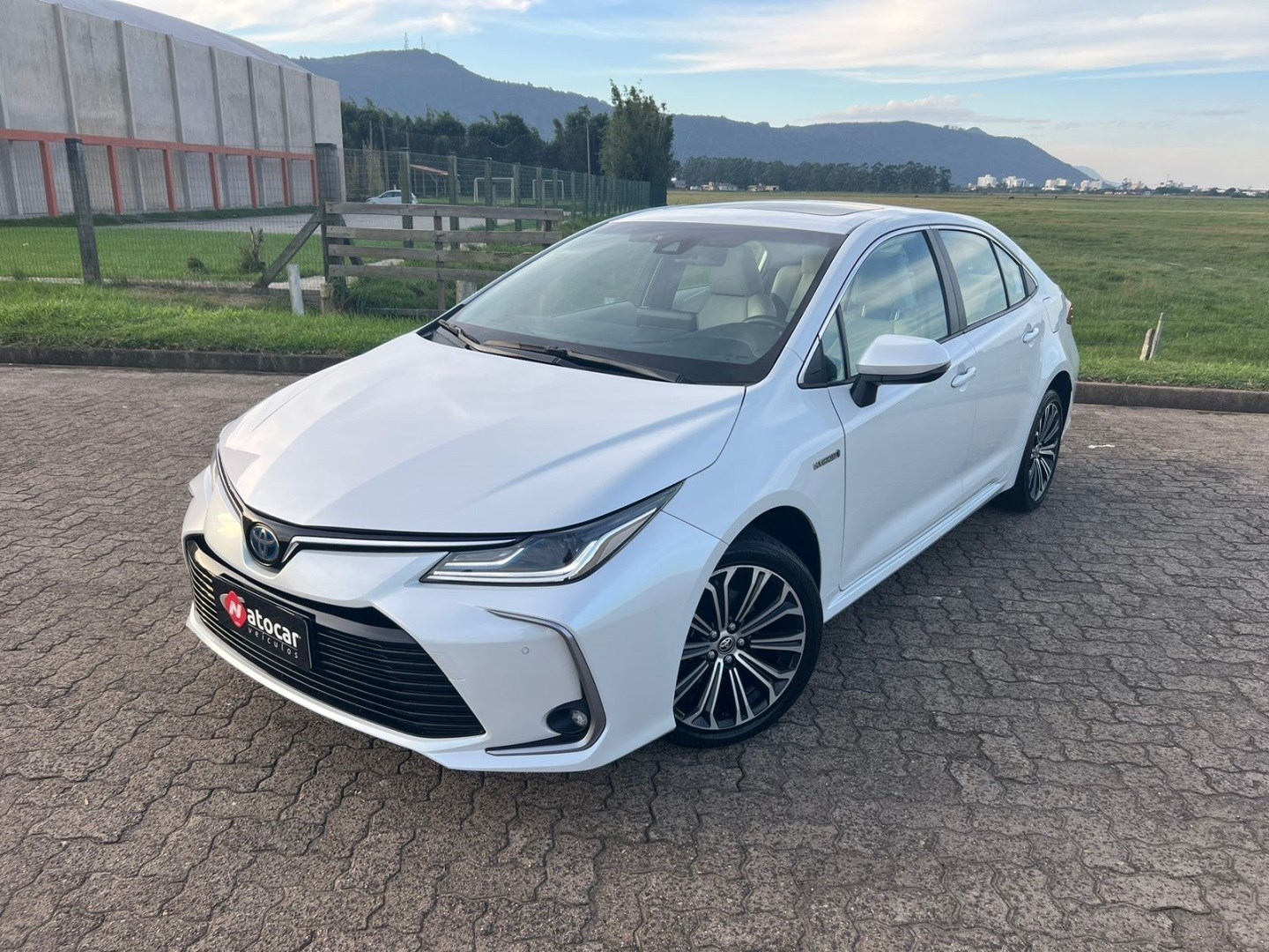 //www.autoline.com.br/carro/toyota/corolla-18-altis-premium-hybrid-16v-flex-4p-cvt/2022/osorio-rs/24918554