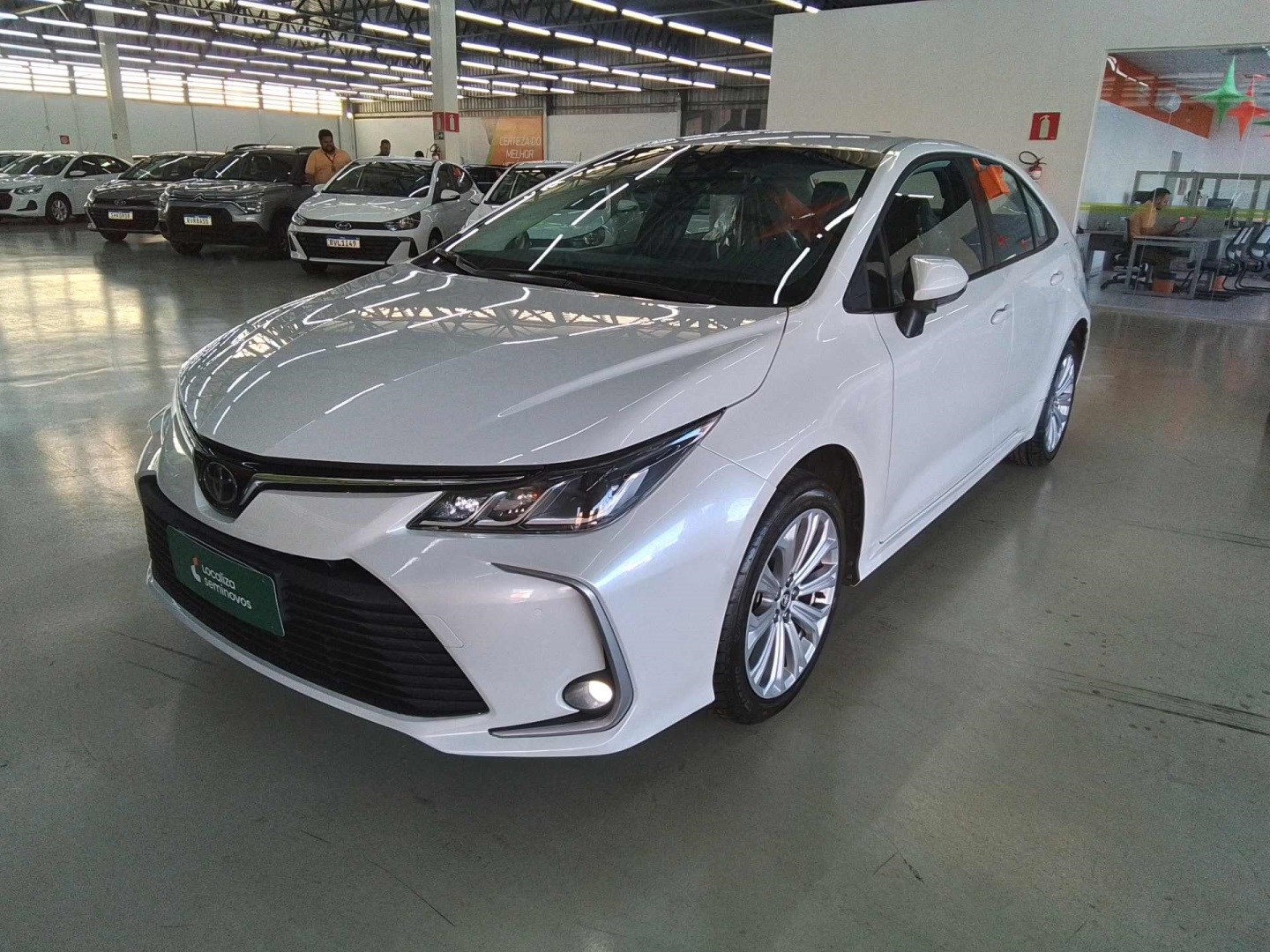 //www.autoline.com.br/carro/toyota/corolla-20-sedan-xei-16v-flex-4p-cvt/2023/betim-mg/24925329
