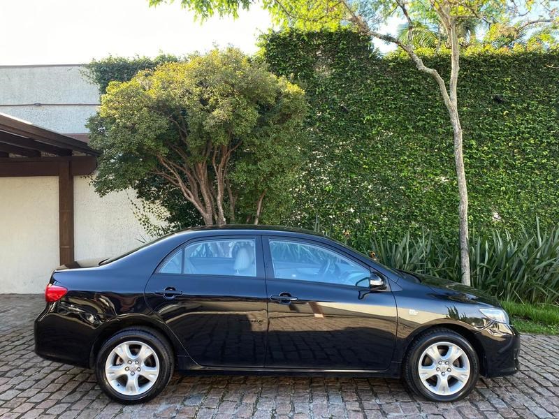 //www.autoline.com.br/carro/toyota/corolla-20-xei-16v-flex-4p-automatico/2011/porto-alegre-rs/25005263