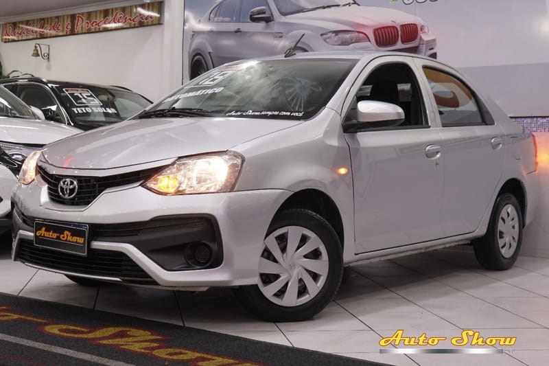 //www.autoline.com.br/carro/toyota/etios-15-sedan-x-16v-flex-4p-automatico/2018/sao-paulo-sp/16512887