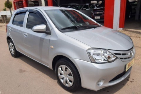 //www.autoline.com.br/carro/toyota/etios-13-hatch-x-16v-flex-4p-manual/2014/camaqua-rs/19392827