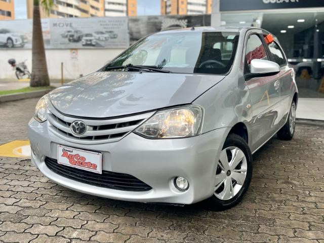 //www.autoline.com.br/carro/toyota/etios-13-hatch-x-16v-flex-4p-manual/2014/parnamirim-rn/23614240