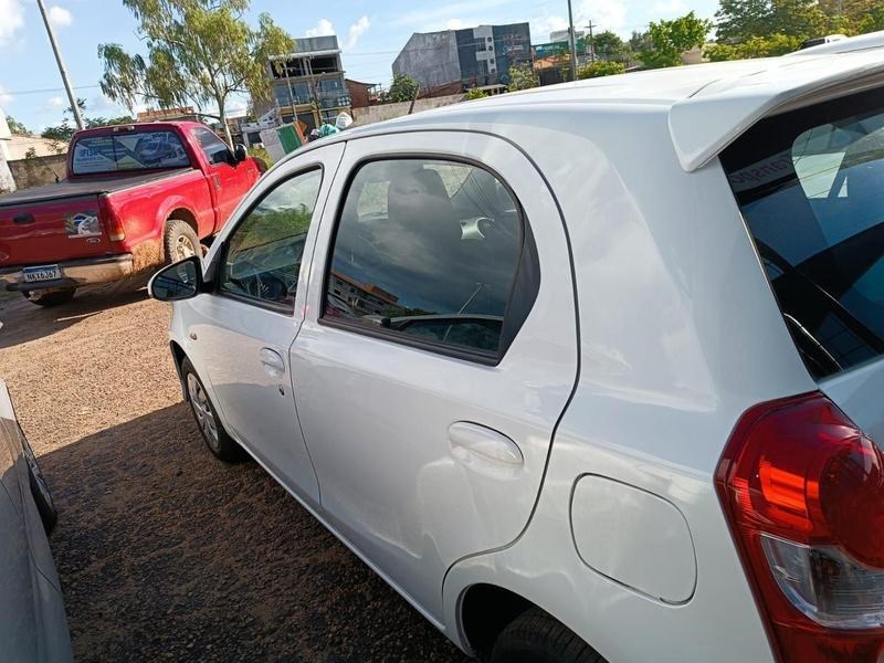 //www.autoline.com.br/carro/toyota/etios-13-hatch-x-16v-flex-4p-manual/2018/maraba-pa/23697254