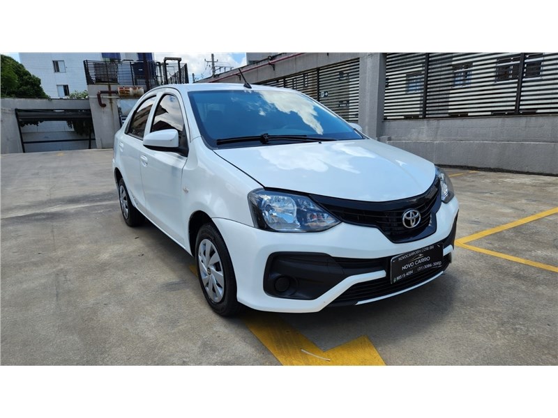 //www.autoline.com.br/carro/toyota/etios-15-sedan-x-plus-16v-flex-4p-manual/2020/belo-horizonte-mg/23911094