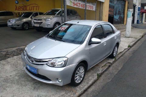 //www.autoline.com.br/carro/toyota/etios-15-sedan-xls-16v-flex-4p-manual/2015/santo-andre-sp/24053643