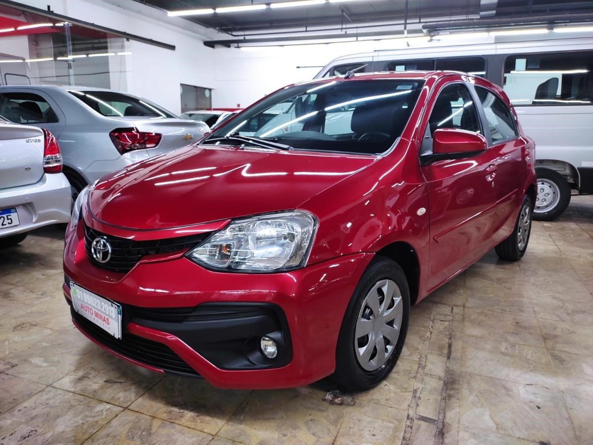 //www.autoline.com.br/carro/toyota/etios-15-hatch-ready-16v-flex-4p-automatico/2018/belo-horizonte-mg/24484153