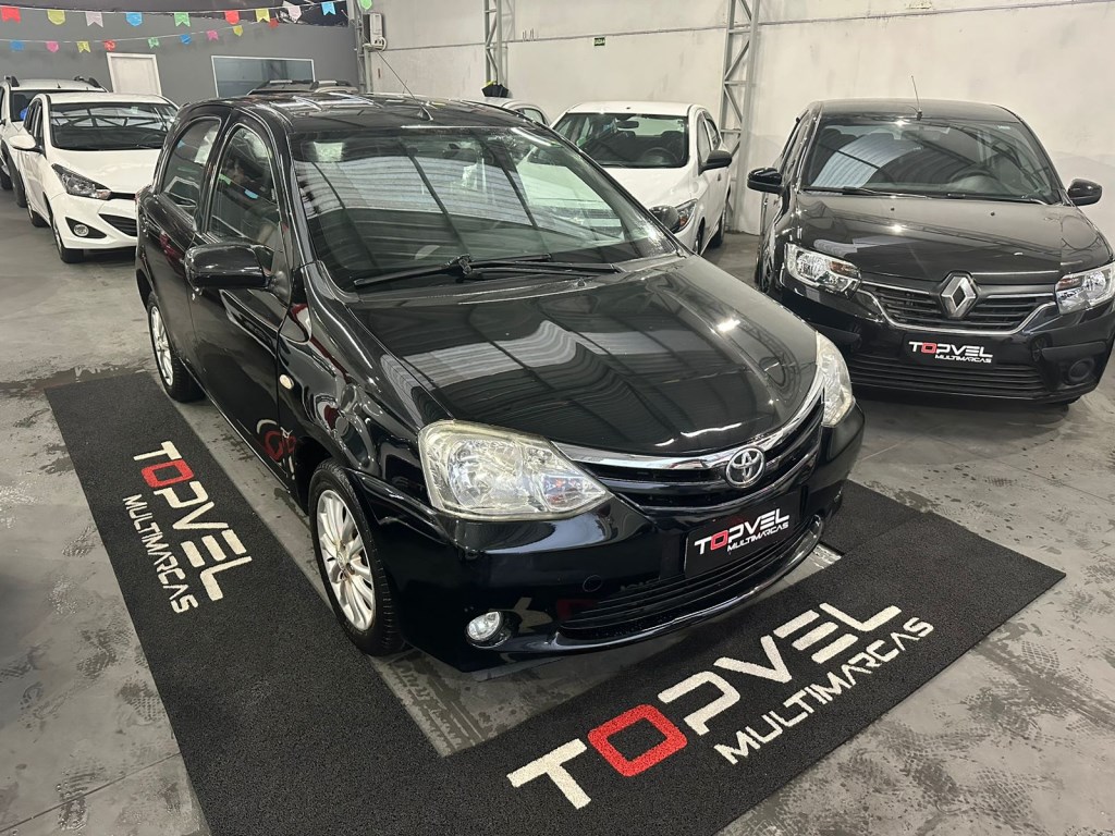 //www.autoline.com.br/carro/toyota/etios-15-hatch-xls-16v-flex-4p-manual/2013/sao-jose-sc/24674630