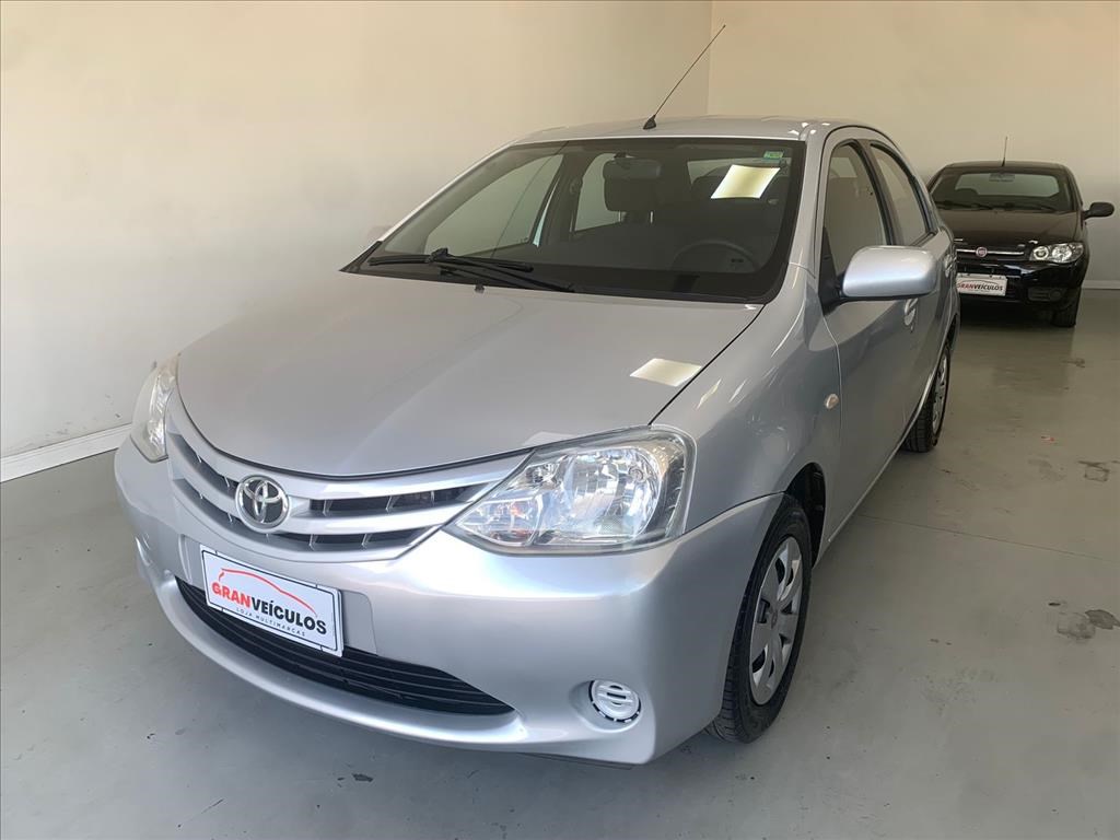 //www.autoline.com.br/carro/toyota/etios-15-sedan-xs-16v-flex-4p-manual/2013/campinas-sp/24689668