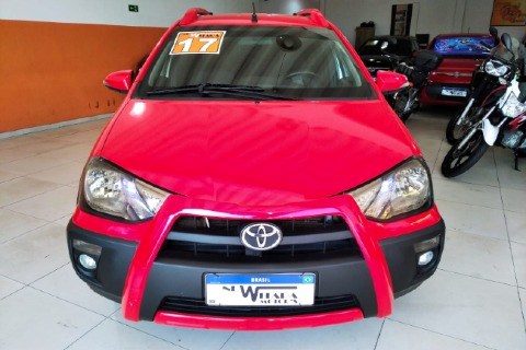 //www.autoline.com.br/carro/toyota/etios-15-cross-16v-flex-4p-manual/2017/sao-paulo-sp/24831940