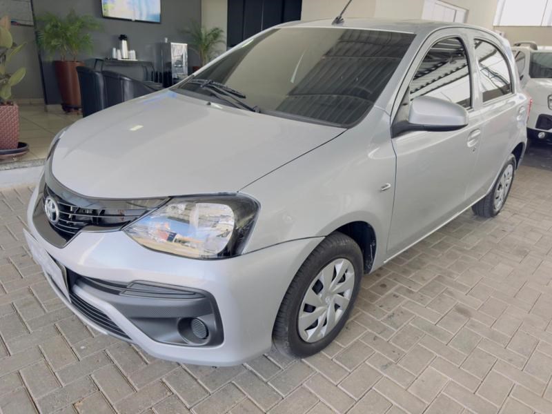 //www.autoline.com.br/carro/toyota/etios-13-hatch-x-16v-flex-4p-manual/2020/sinop-mt/24836563
