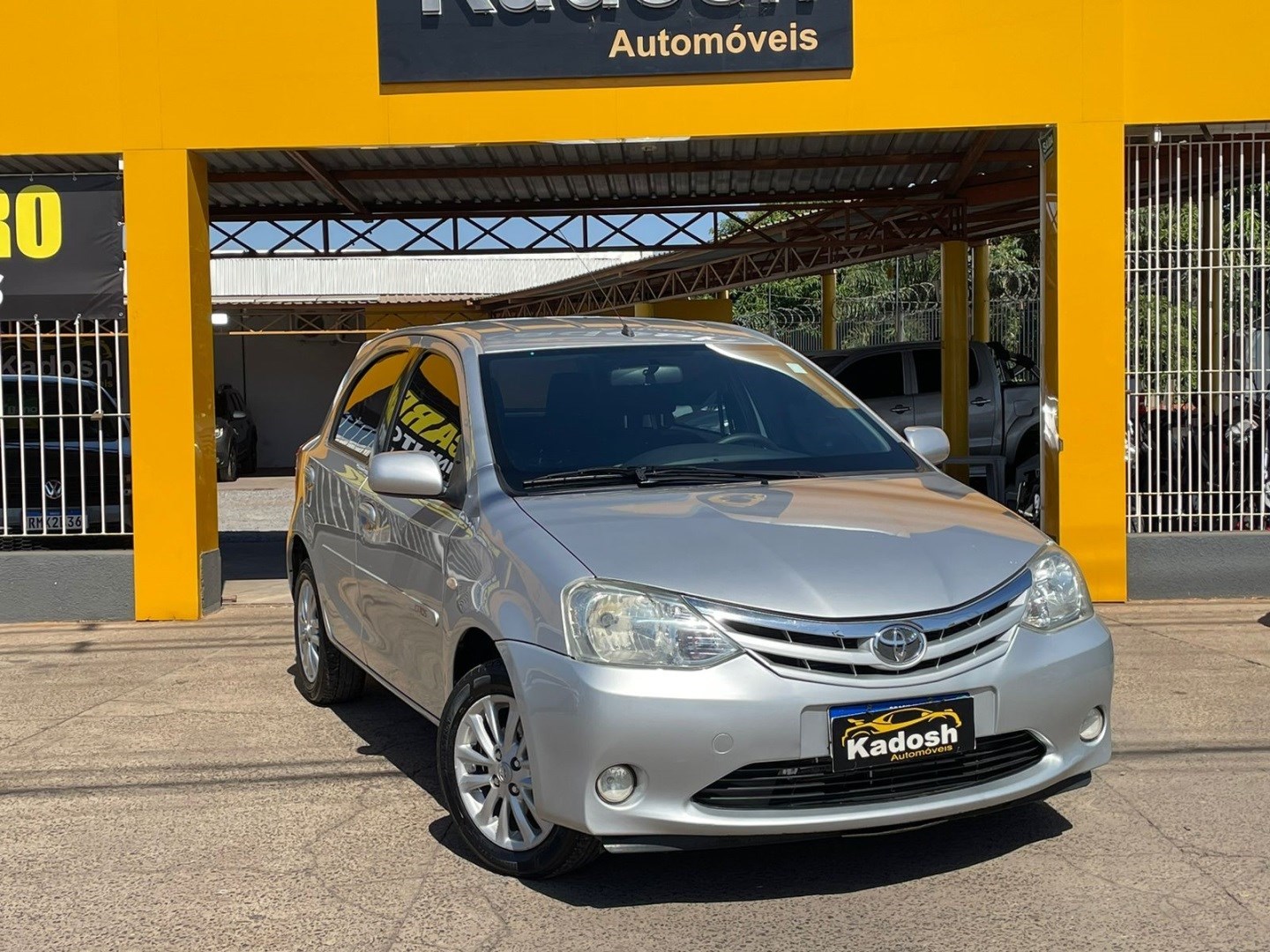 //www.autoline.com.br/carro/toyota/etios-13-hatch-x-16v-flex-4p-manual/2013/cuiaba-mt/24849257