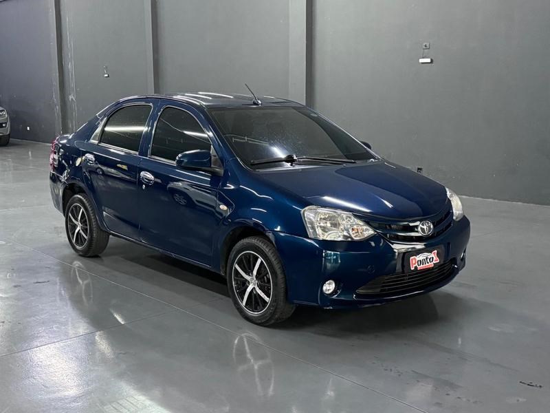 //www.autoline.com.br/carro/toyota/etios-15-sedan-x-16v-flex-4p-manual/2017/cascavel-pr/24863125