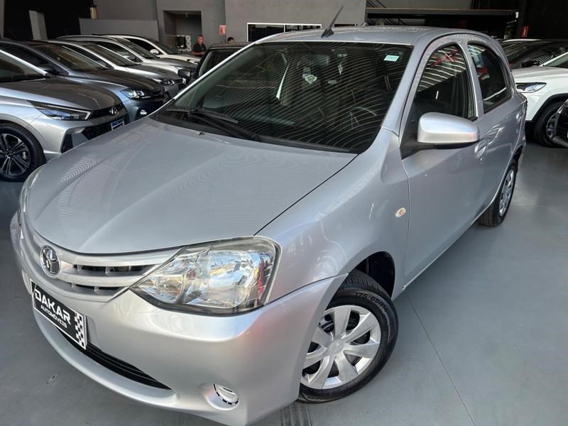 //www.autoline.com.br/carro/toyota/etios-13-hatch-x-16v-flex-4p-manual/2017/belo-horizonte-mg/24909480