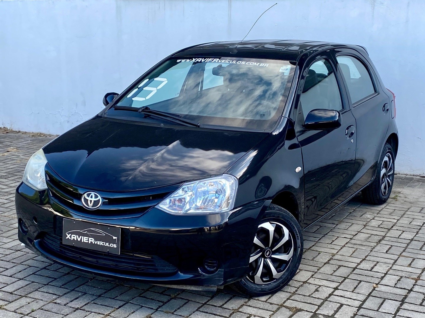 //www.autoline.com.br/carro/toyota/etios-13-hatch-xs-16v-flex-4p-manual/2013/casimiro-de-abreu-rj/24933338