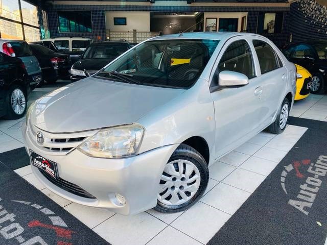 //www.autoline.com.br/carro/toyota/etios-15-sedan-x-16v-flex-4p-manual/2014/sao-paulo-sp/24987275