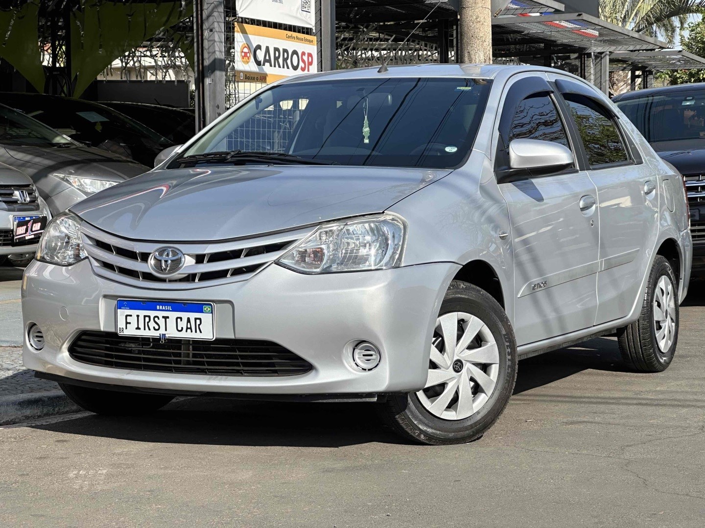 //www.autoline.com.br/carro/toyota/etios-15-sedan-x-16v-flex-4p-manual/2016/americana-sp/25015001