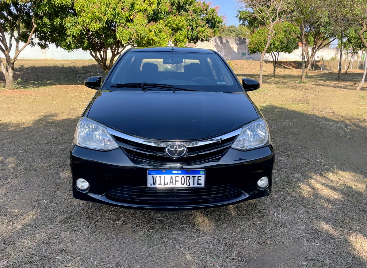 //www.autoline.com.br/carro/toyota/etios-15-sedan-xls-16v-flex-4p-manual/2014/limeira-sp/25015669