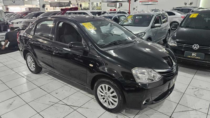 //www.autoline.com.br/carro/toyota/etios-15-sedan-xls-16v-flex-4p-manual/2013/sao-paulo-sp/25017768