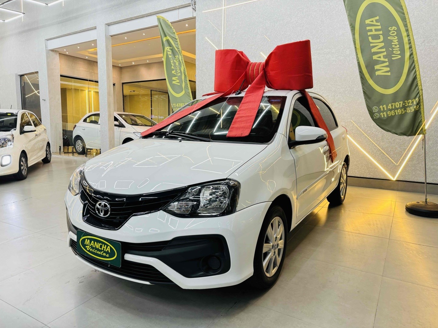 //www.autoline.com.br/carro/toyota/etios-15-hatch-x-plus-16v-flex-4p-automatico/2020/jandira-sp/25026752