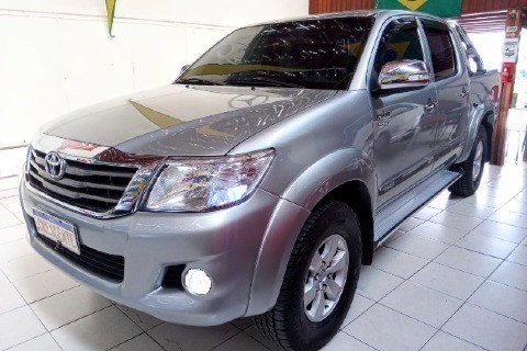 //www.autoline.com.br/carro/toyota/hilux-27-srv-cd-16v-flex-4p-4x4-automatico/2015/sao-paulo-sp/22020457