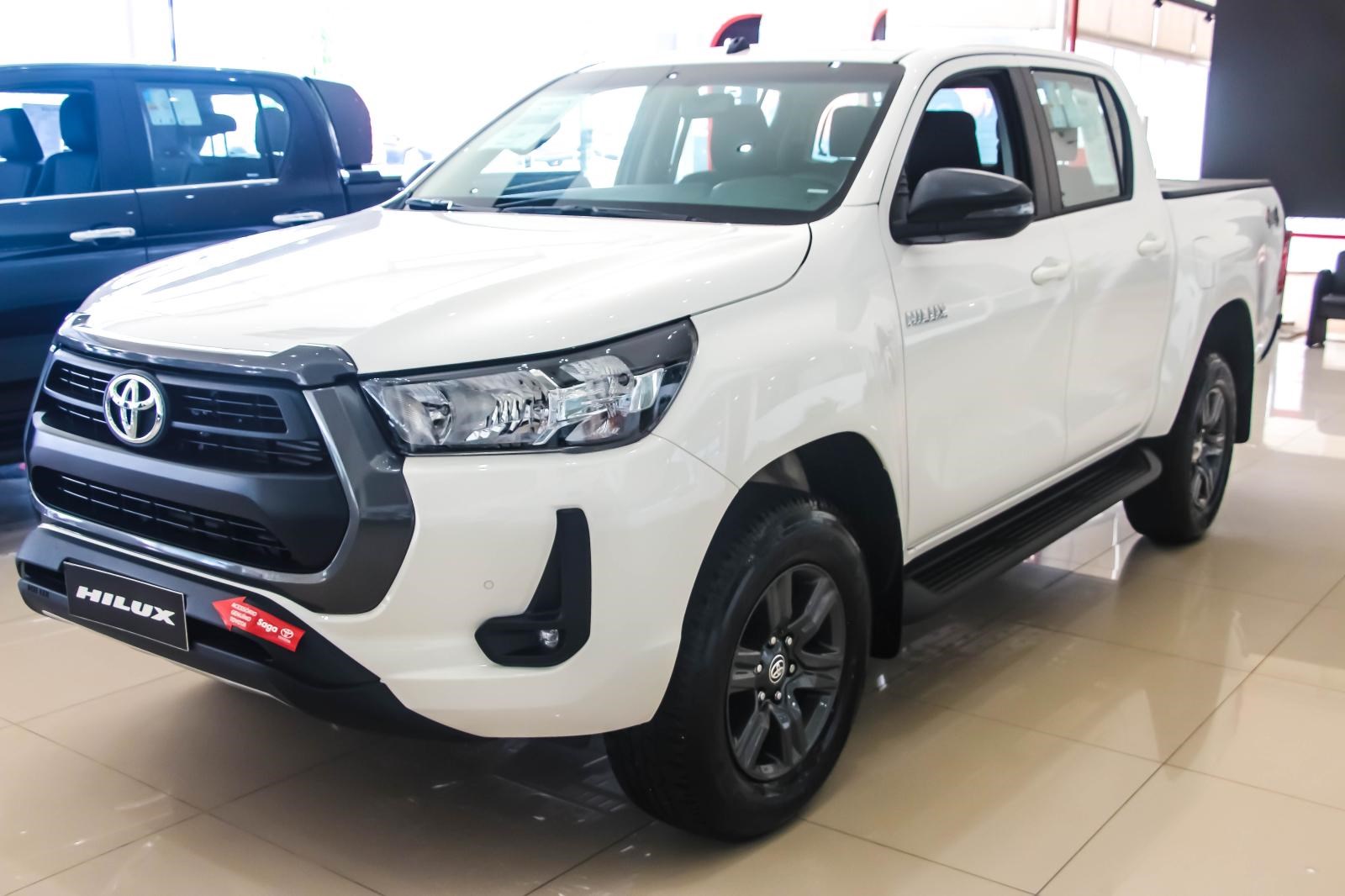//www.autoline.com.br/carro/toyota/hilux-28-cd-srx-diesel-4p-4x4-turbo-automatico/2024/aparecida-de-goiania-go/23489355