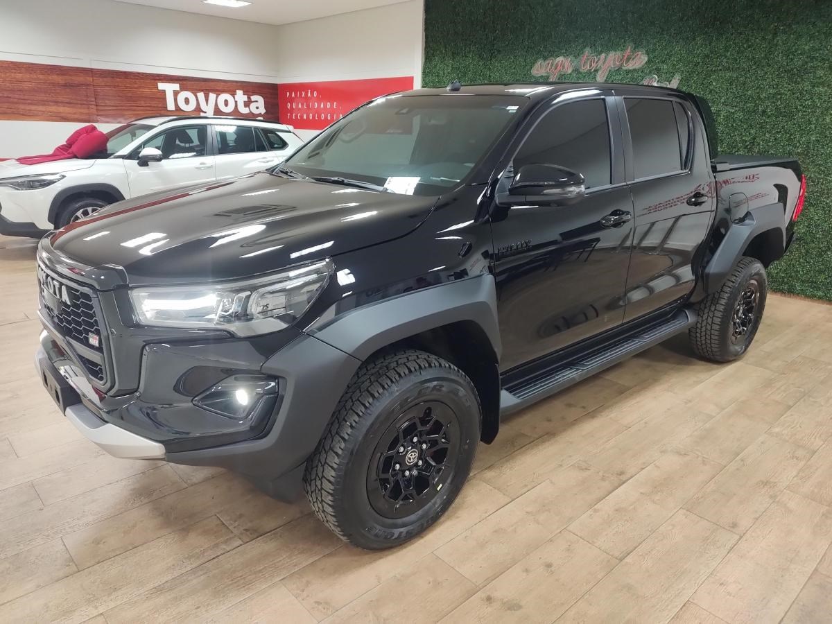 //www.autoline.com.br/carro/toyota/hilux-28-cd-gr-s-wt-diesel-4p-4x4-turbo-automatico/2024/anapolis-go/23489386