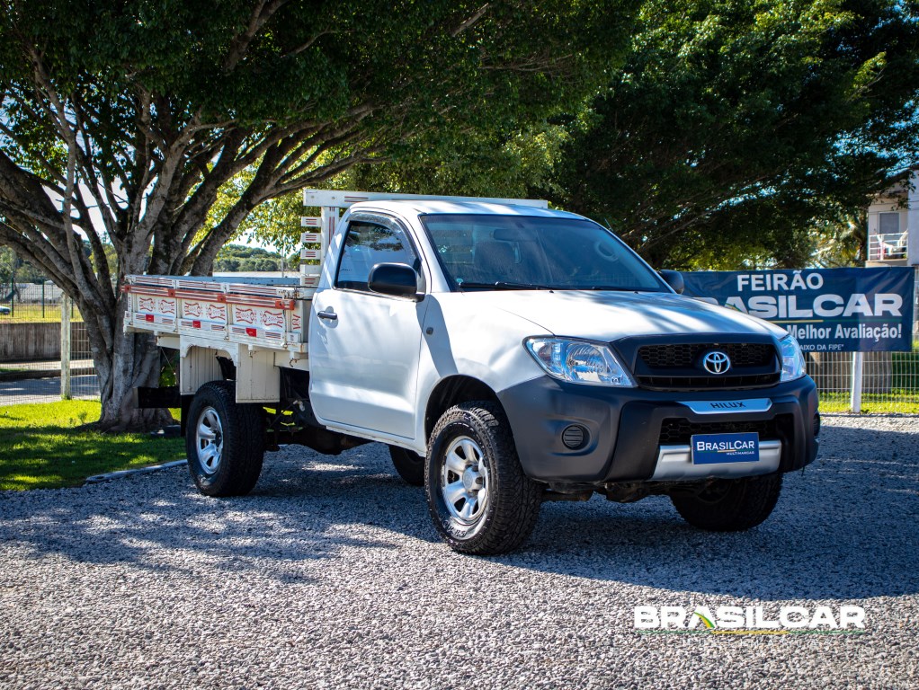 //www.autoline.com.br/carro/toyota/hilux-25-cs-std-16v-diesel-2p-4x4-turbo-manual/2010/florianopolis-sc/23606240