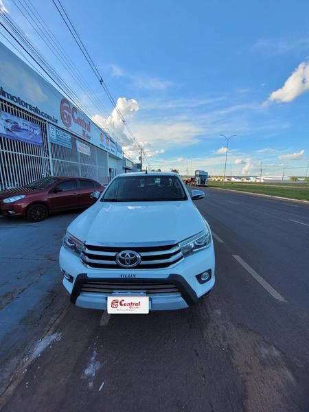 //www.autoline.com.br/carro/toyota/hilux-28-srx-cd-16v-diesel-4p-4x4-turbo-automatico/2016/agua-boa-mt/23752305