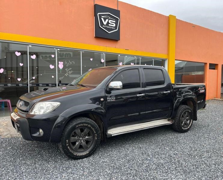 //www.autoline.com.br/carro/toyota/hilux-30-cd-srv-16v-diesel-4p-4x4-turbo-manual/2008/varzea-grande-mt/23933612