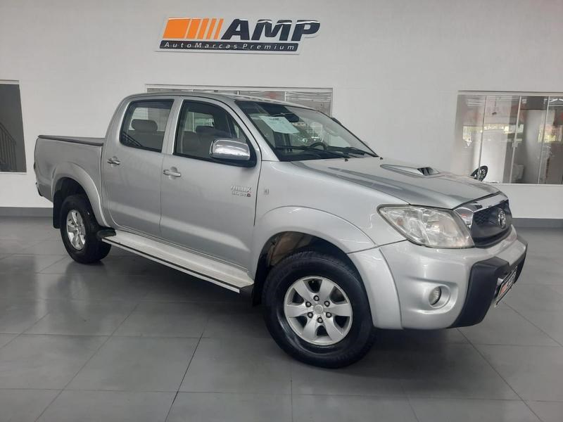 //www.autoline.com.br/carro/toyota/hilux-30-cd-srv-16v-diesel-4p-4x4-turbo-automatico/2011/cascavel-pr/24211719