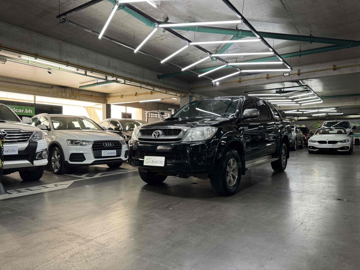 //www.autoline.com.br/carro/toyota/hilux-30-cd-srv-16v-diesel-4p-4x4-turbo-manual/2009/belo-horizonte-mg/24236604