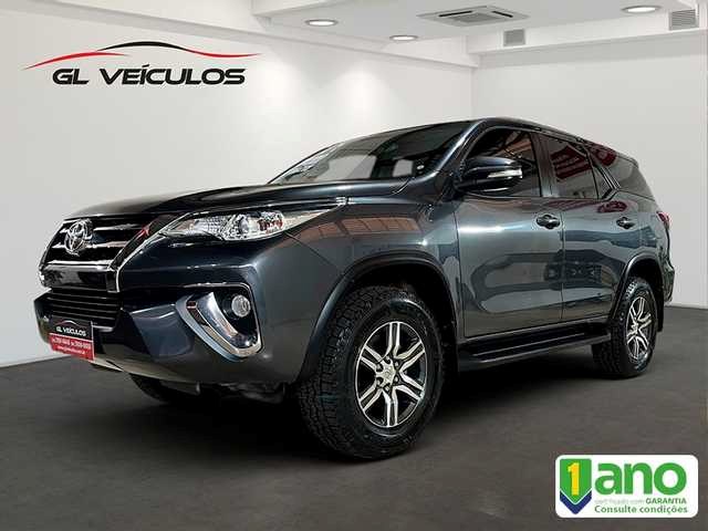 //www.autoline.com.br/carro/toyota/hilux-27-cd-sr-16v-flex-4p-automatico/2017/ribeirao-preto-sp/24255148