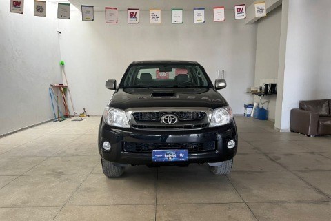 //www.autoline.com.br/carro/toyota/hilux-30-cd-srv-16v-diesel-4p-turbo-manual/2008/salgueiro-pe/24299098