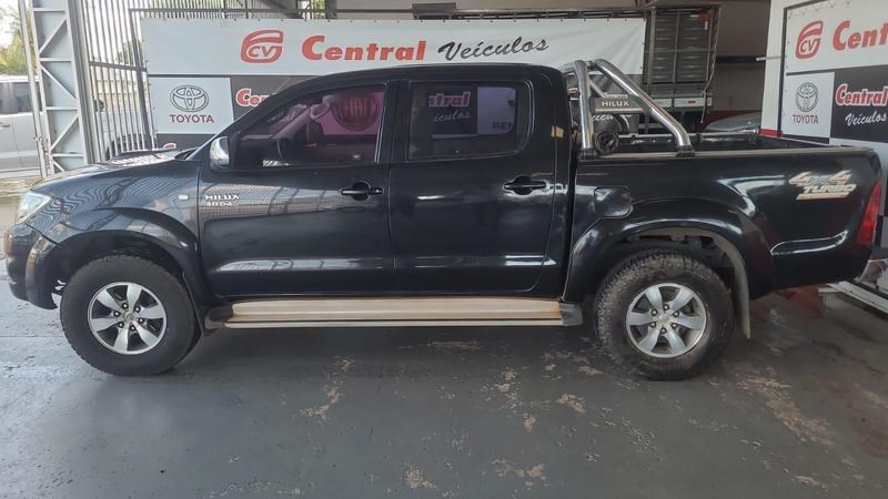 //www.autoline.com.br/carro/toyota/hilux-30-cd-srv-16v-diesel-4p-4x4-turbo-manual/2009/agua-boa-mt/24378047