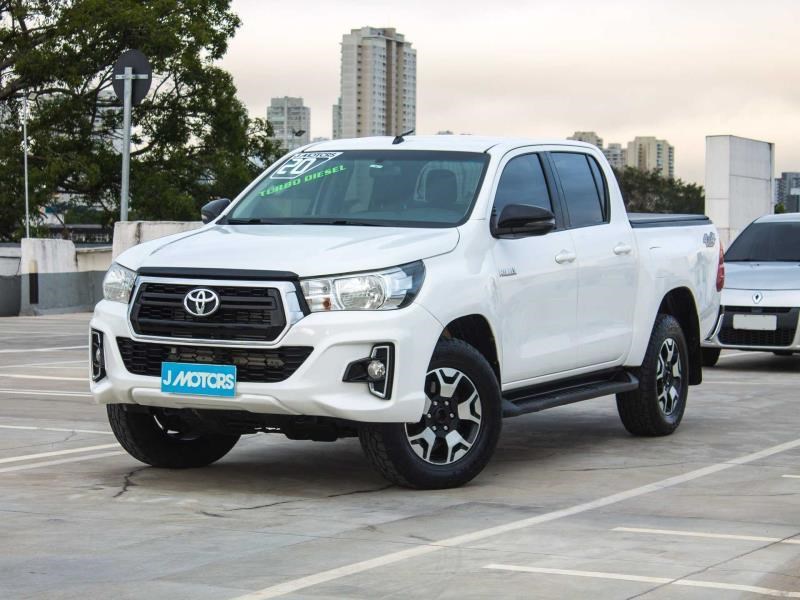 //www.autoline.com.br/carro/toyota/hilux-27-cd-sr-16v-flex-4p-automatico/2020/sao-paulo-sp/24458834