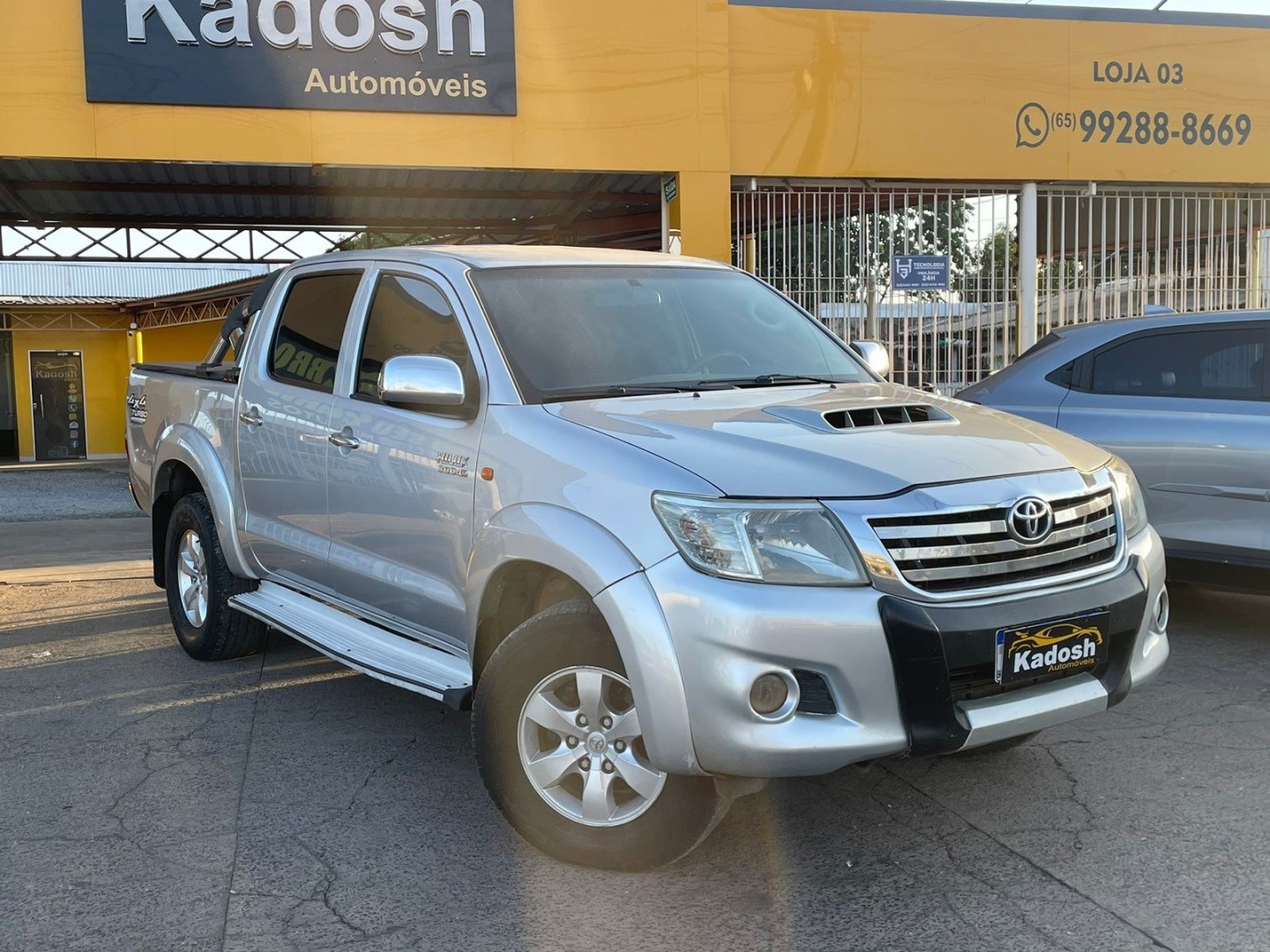 //www.autoline.com.br/carro/toyota/hilux-30-cd-sr-16v-diesel-4p-4x4-turbo-manual/2012/cuiaba-mt/24532427
