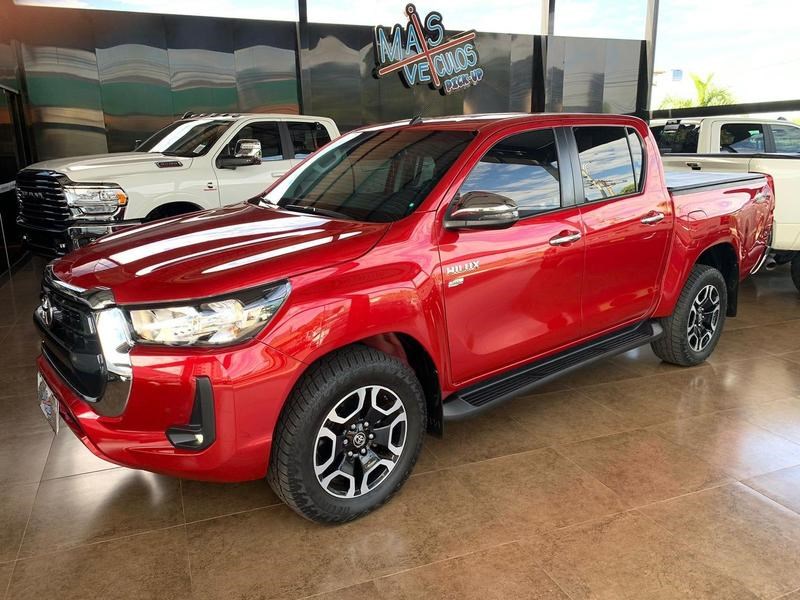 //www.autoline.com.br/carro/toyota/hilux-27-cd-srv-16v-flex-4p-4x4-automatico/2021/jatai-go/24538191