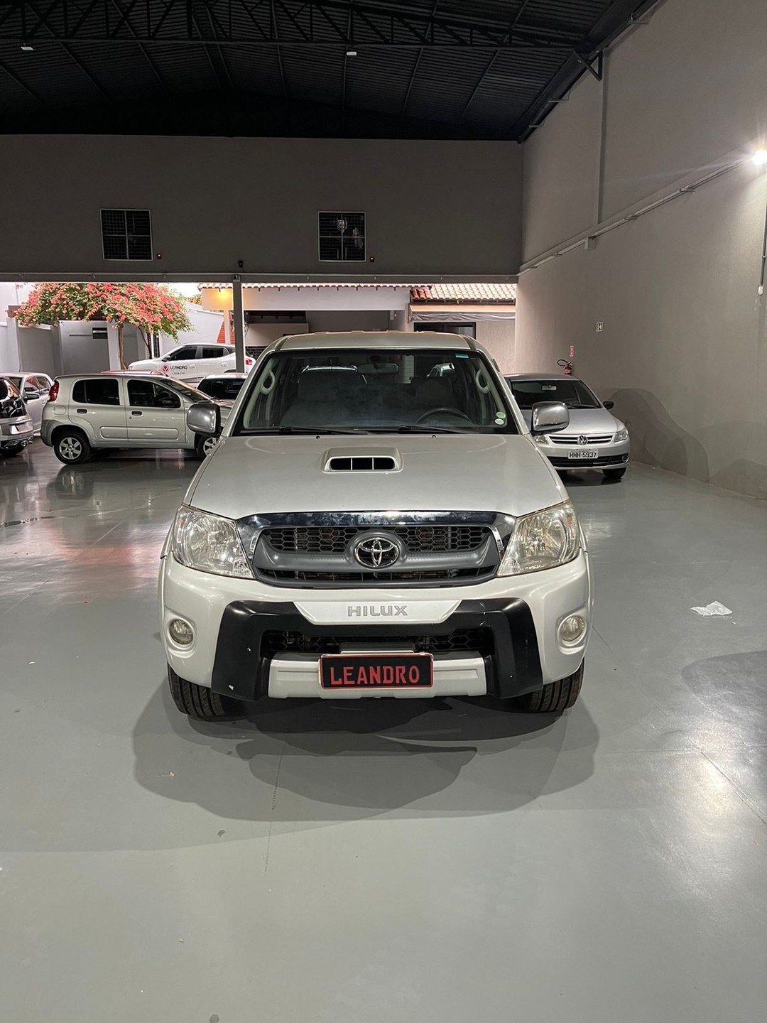 //www.autoline.com.br/carro/toyota/hilux-30-cd-srv-16v-diesel-4p-4x4-turbo-automatico/2010/dourados-ms/24556092