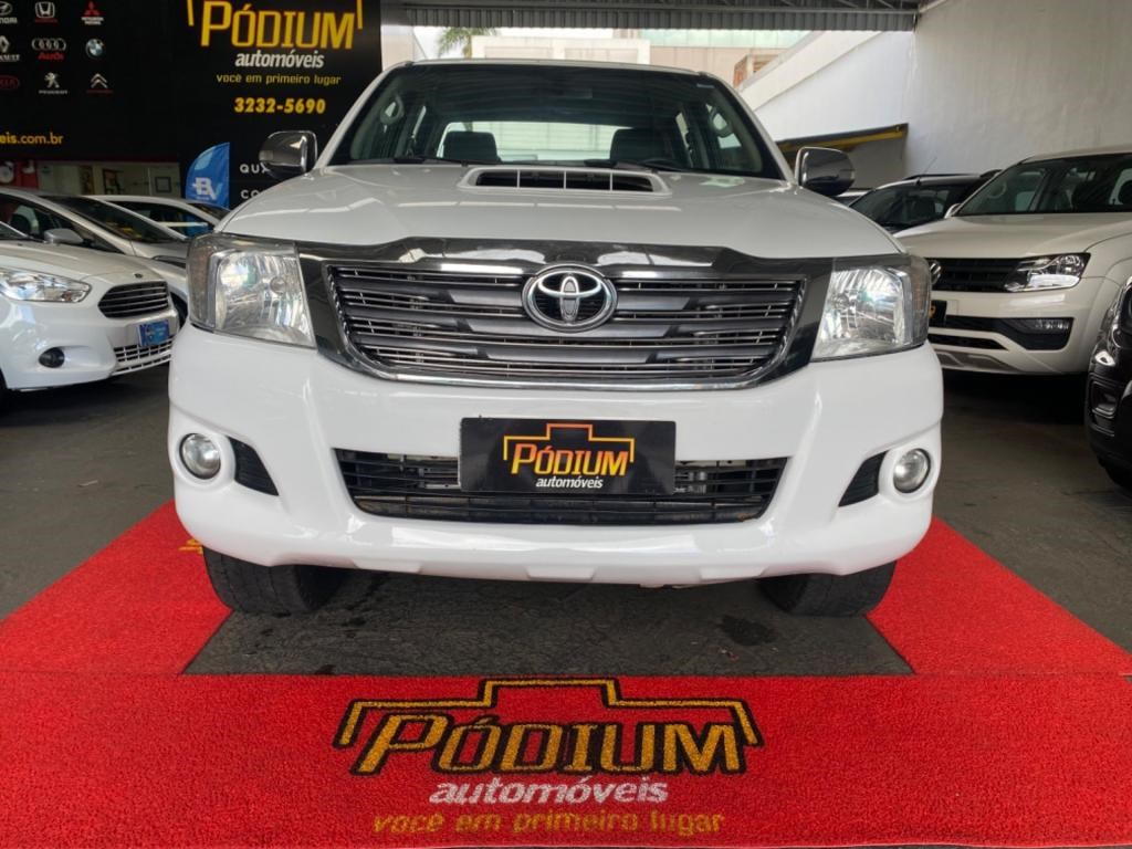 //www.autoline.com.br/carro/toyota/hilux-30-srv-top-cd-16v-diesel-4p-4x4-turbo-automat/2014/uberlandia-mg/24563032