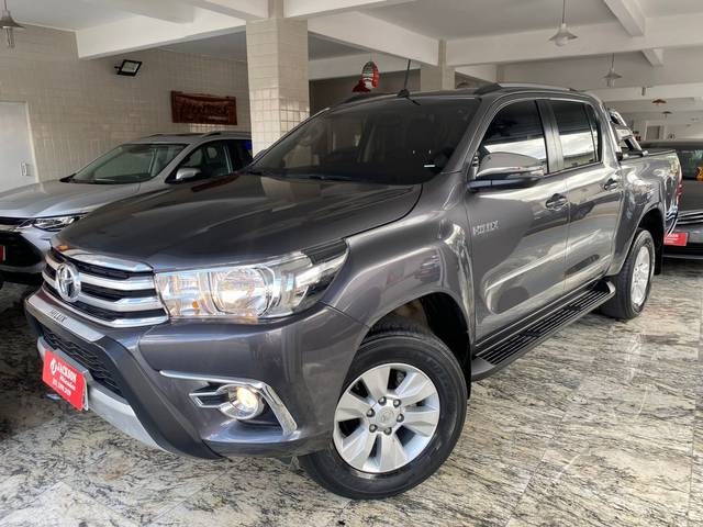 //www.autoline.com.br/carro/toyota/hilux-28-cd-srv-16v-diesel-4p-4x4-turbo-automatico/2018/fortaleza-ce/24572856