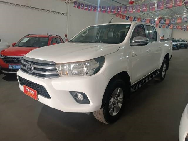 //www.autoline.com.br/carro/toyota/hilux-28-cd-sr-16v-diesel-4p-4x4-turbo-automatico/2018/quirinopolis-go/24589153
