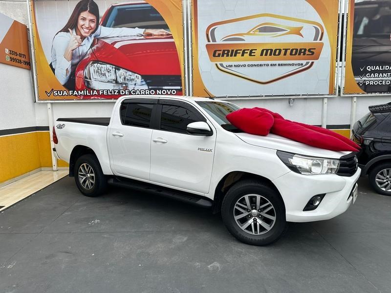 //www.autoline.com.br/carro/toyota/hilux-28-cd-sr-16v-diesel-4p-4x4-turbo-automatico/2020/curitiba-pr/24640772