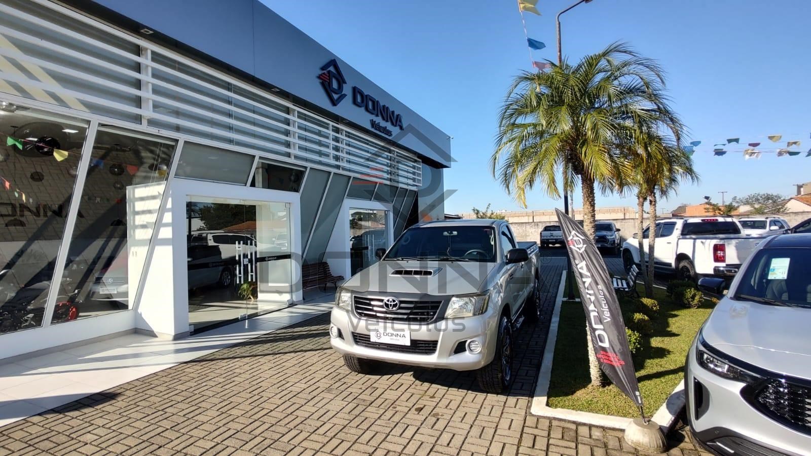 //www.autoline.com.br/carro/toyota/hilux-30-cs-std-16v-diesel-2p-4x4-turbo-manual/2013/sao-mateus-do-sul-pr/24648800