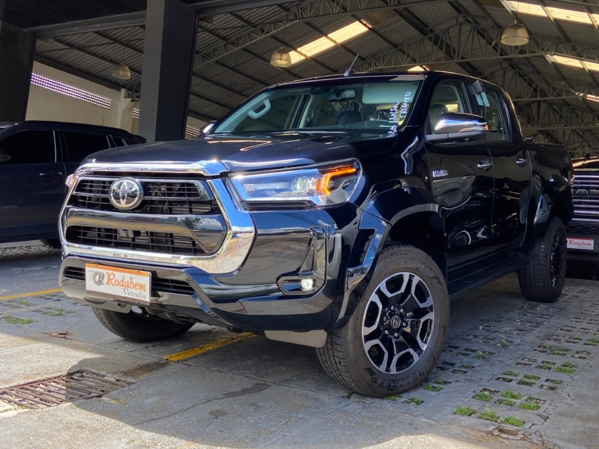 //www.autoline.com.br/carro/toyota/hilux-28-cd-std-power-pack-16v-diesel-4p-4x4-turbo/2024/belem-pa/24733796