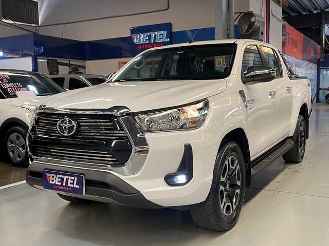//www.autoline.com.br/carro/toyota/hilux-27-cd-srv-16v-flex-4p-4x4-automatico/2021/varzea-grande-mt/24885418