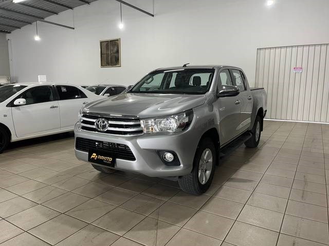 //www.autoline.com.br/carro/toyota/hilux-28-cd-srv-16v-diesel-4p-4x4-turbo-automatico/2018/vilhena-ro/24896568